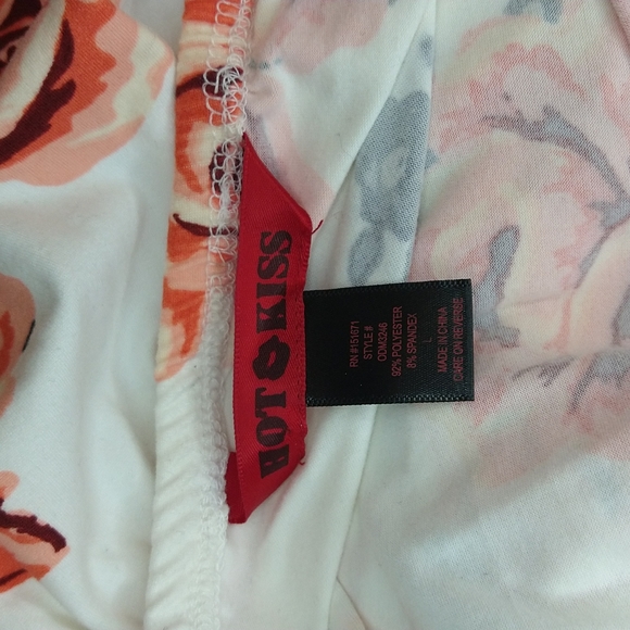 One piece dress with open front and shorts underneath - Picture 9 of 9